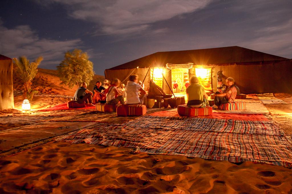 Camel riding tours to Erg Chebbi dunes